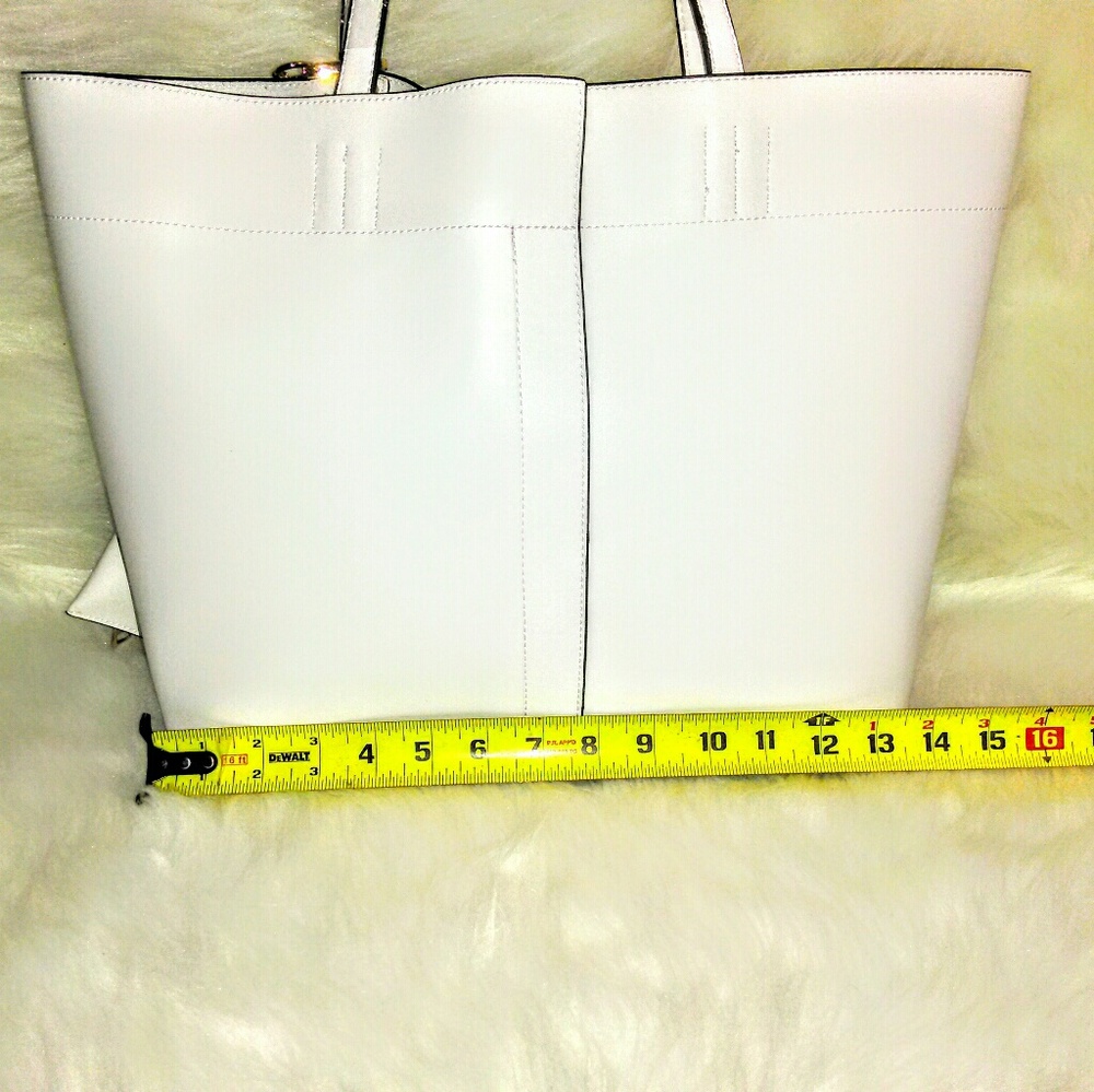 (NEW)! Big! White Bag! w/ Wallet Included:-) - Picture 5 of 12